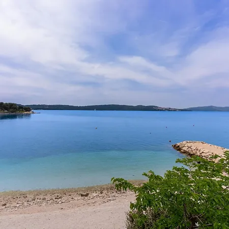 Nika Trogir